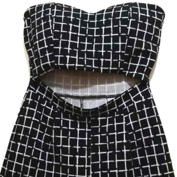 UK2LA Dresses & Skirts - 𝅺uk2la Strapless Shorts Romper